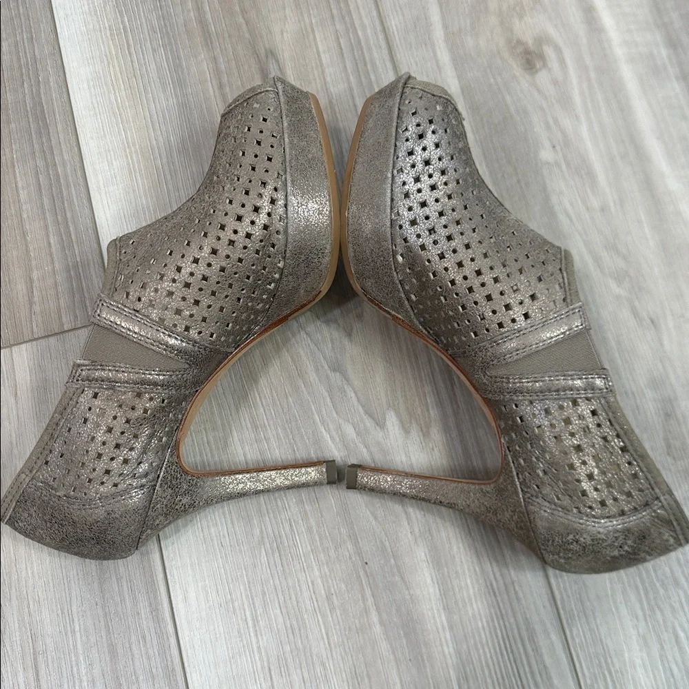 Paul Green leather perforated open toe stiletto shoes size 6.5